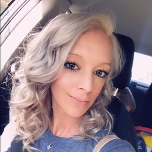 Meet your Posher, Carly